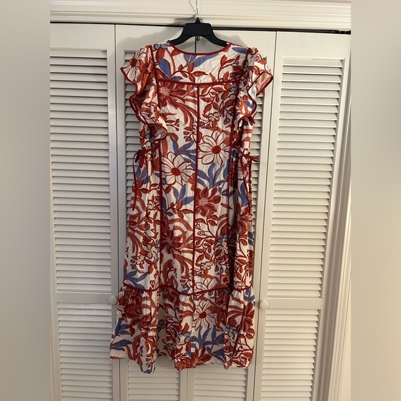 Entro Floral V-Neck Dress - Picture 2 of 5